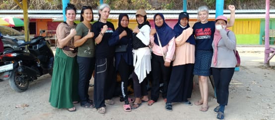 As mulheres de Torobulu e as mulheres de "Salve a Floresta"