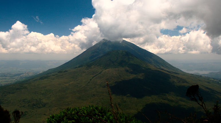 Vulcão no Parque Nacional do Virunga