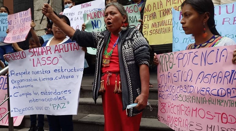 Protesto contra mineração no Equador, na frente do Ministério do Meio-Ambiente